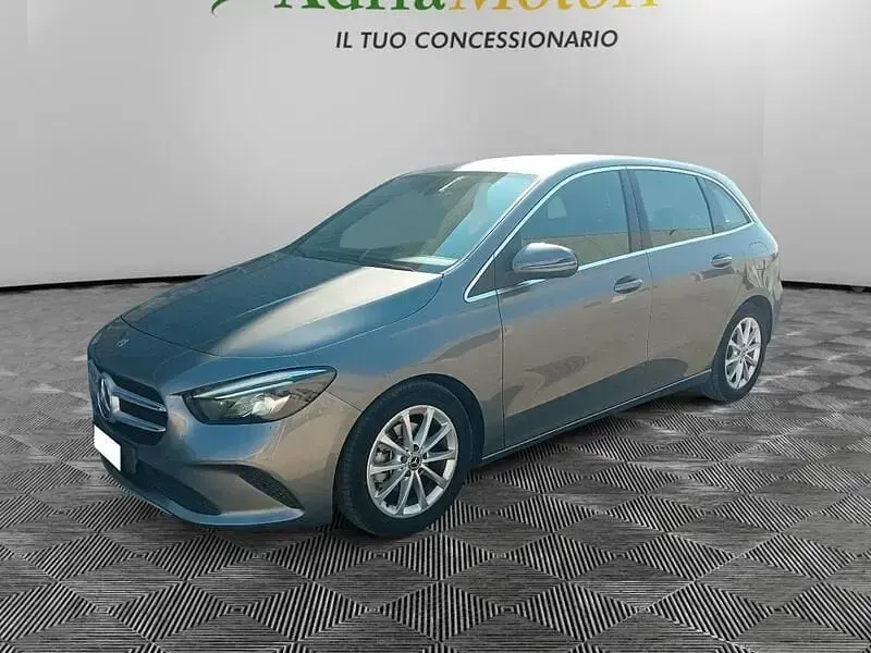 Usata Mercedes B180 Business 116 CV (85 kW) 2020 Utilitaria