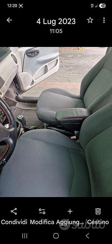 Usata Fiat Punto 69 CV (50 kW) 2003 Grigio Utilitaria