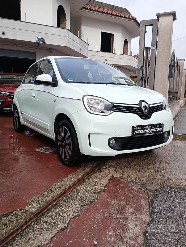 Usata Renault Twingo Intens 92 CV (67 kW) 2020 Verde Utilitaria