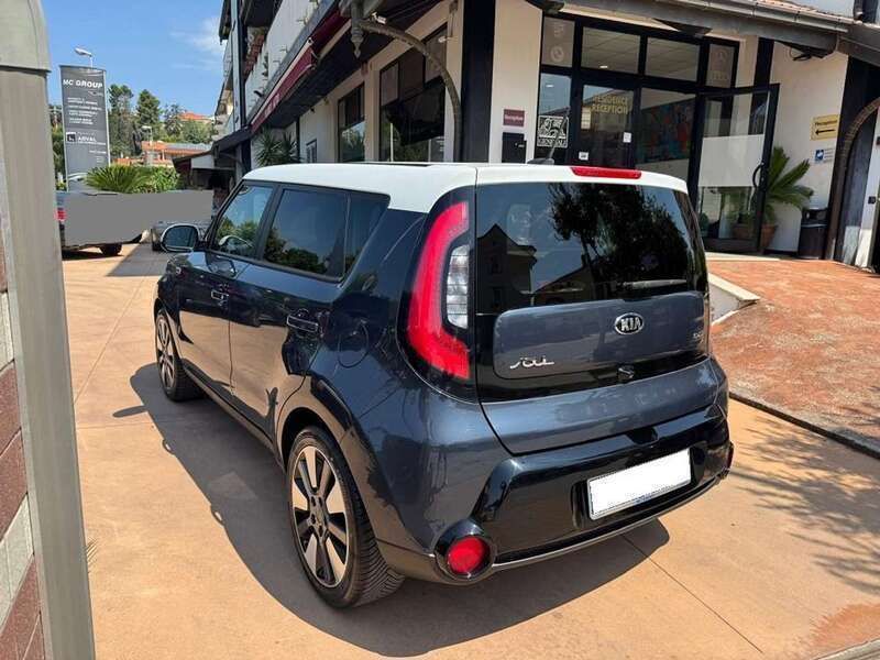 Usata Kia Soul 136 CV (100 kW) 2015 Bicolor con tettino bianco SUV