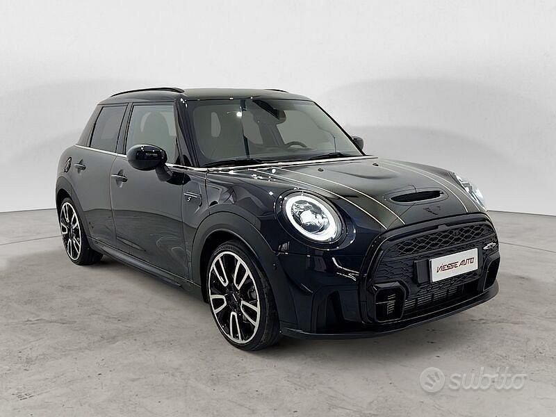 Usata Mini John Cooper Works 178 CV (130 kW) 2022 Blu/azzurro Utilitaria