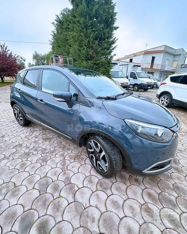 Usata Renault Captur 90 CV (66 kW) 2013 Blu SUV