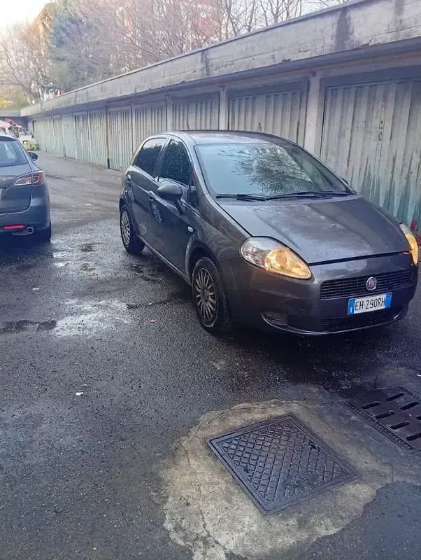 Usata Fiat Grande Punto 75 CV (55 kW) 2010 Utilitaria