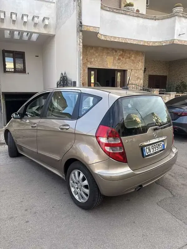 Usata Mercedes A180 Elegance 109 CV (80 kW) 2004 Monovolume