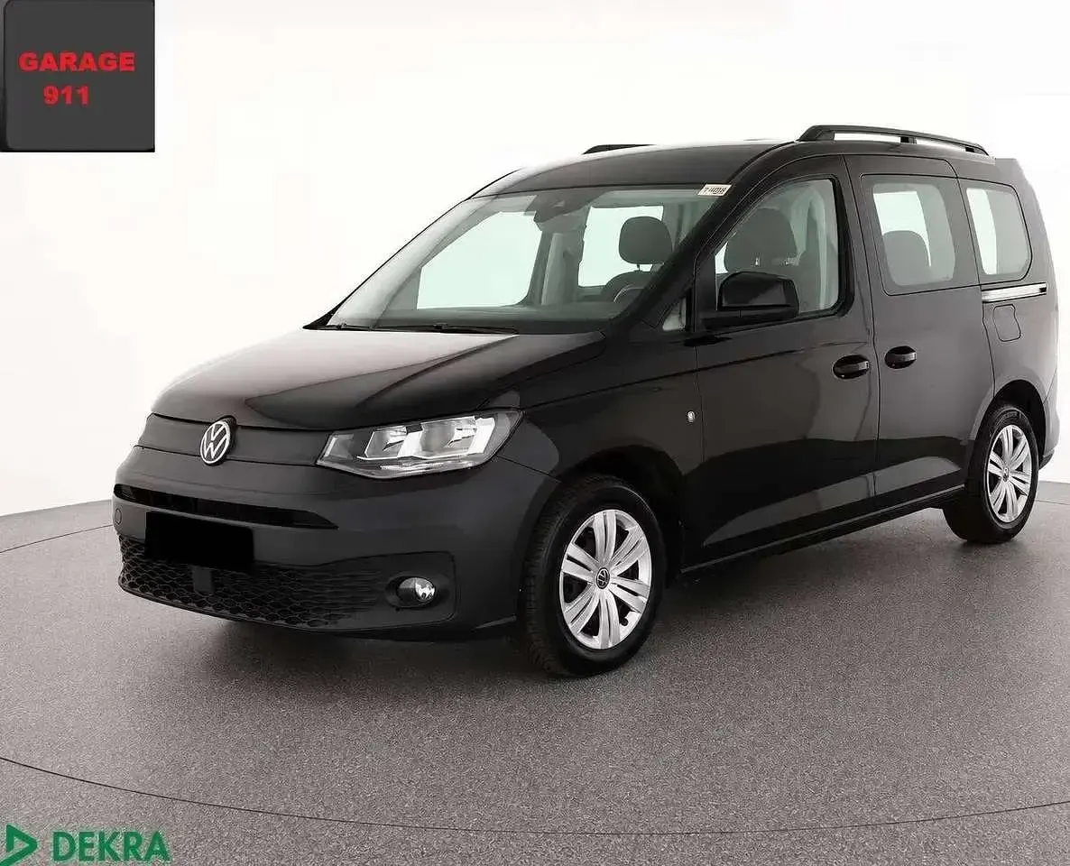 Usata VW Caddy 122 CV (89 kW) 2022 Deep black Monovolume
