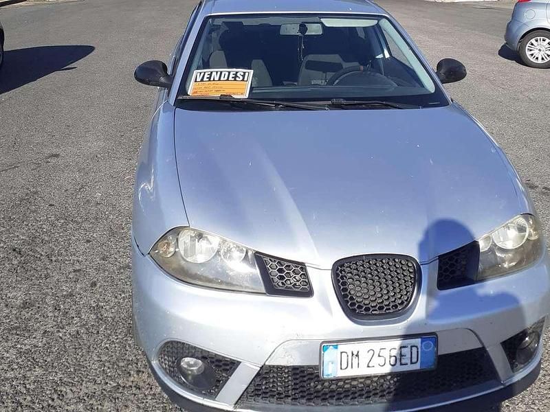 Argento Usata 2007 Seat Ibiza Reference Berlina | 2200 € (Cara) - Immagine 1/4