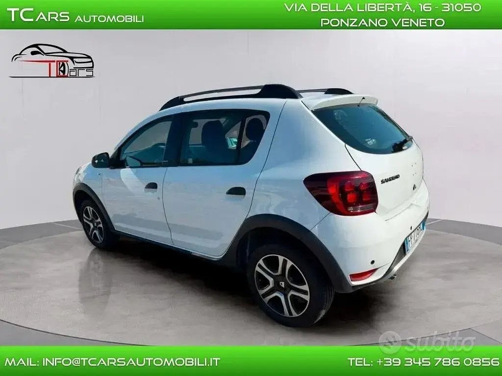 Usata Dacia Sandero Stepway 90 CV (66 kW) 2018 Bianco Berlina