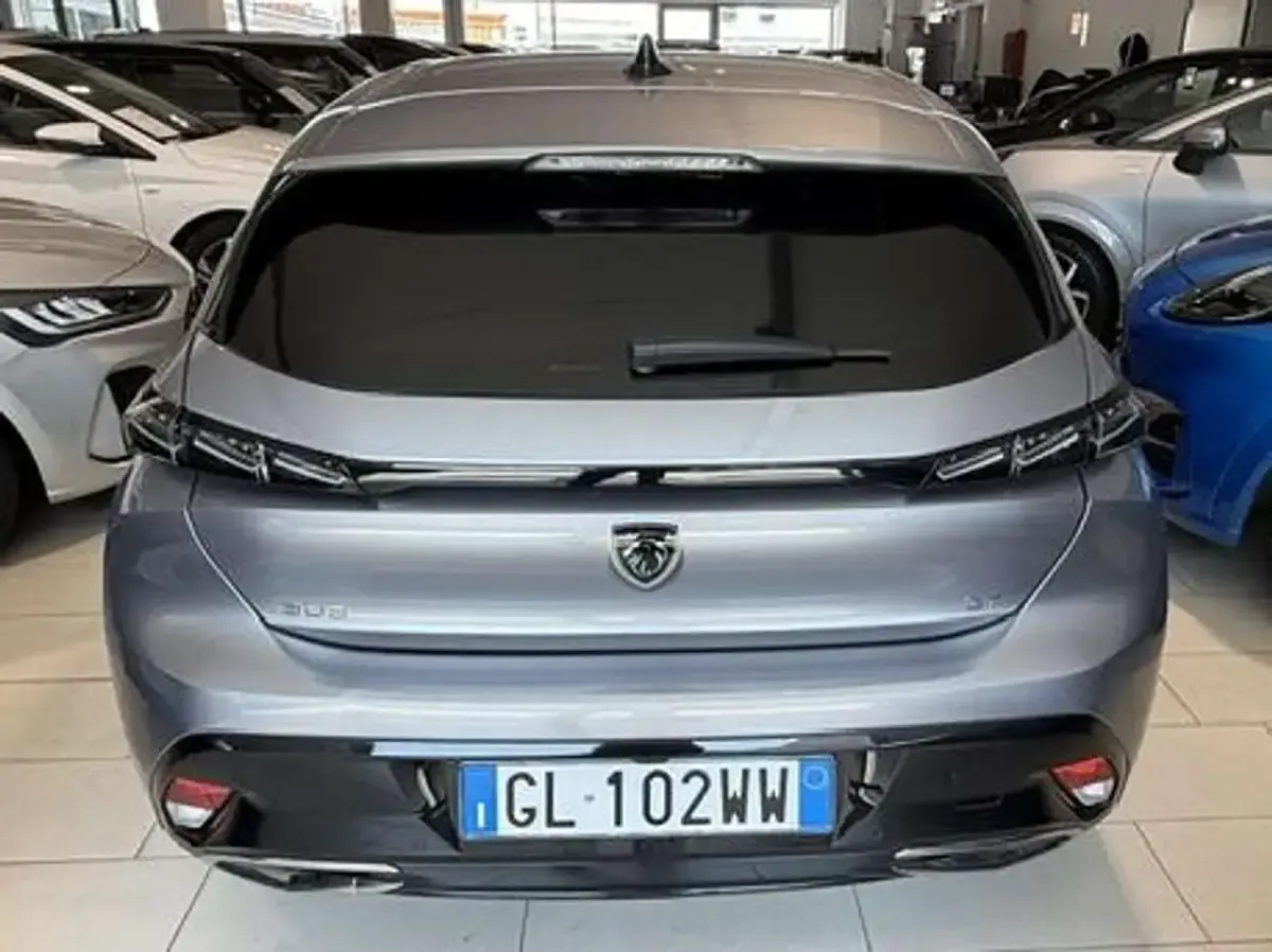 Usata Peugeot 308 GT-line 131 CV (96 kW) 2022 Argento Berlina