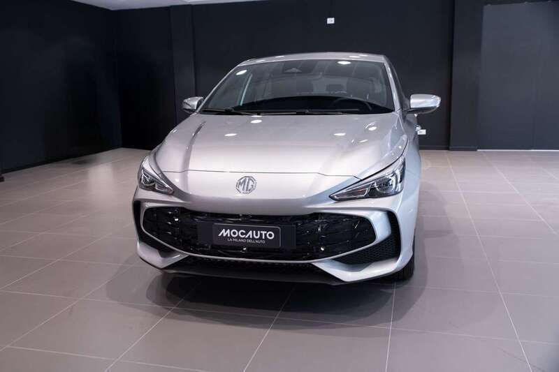 Grigio Nuova 2025 MG MG3 Due volumi | 14.400 € (Buon prezzo) - Immagine 1/4
