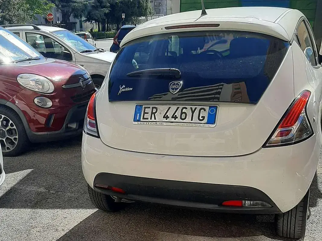 Usata Lancia Ypsilon Silver 69 CV (50 kW) 2013 Bianco Utilitaria