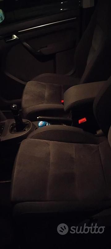 Usata VW Touran 140 CV (102 kW) 2013 Grigio Monovolume