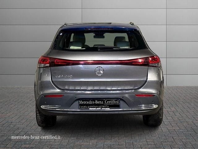 Usata Mercedes EQA250 Premium 139 kW (190 CV) 2022 Grigio scuro SUV