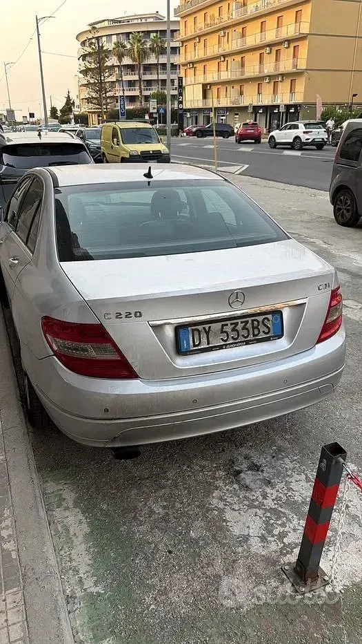 Usata Mercedes C220 Avantgarde 170 CV (125 kW) 2009 Grigio Berlina