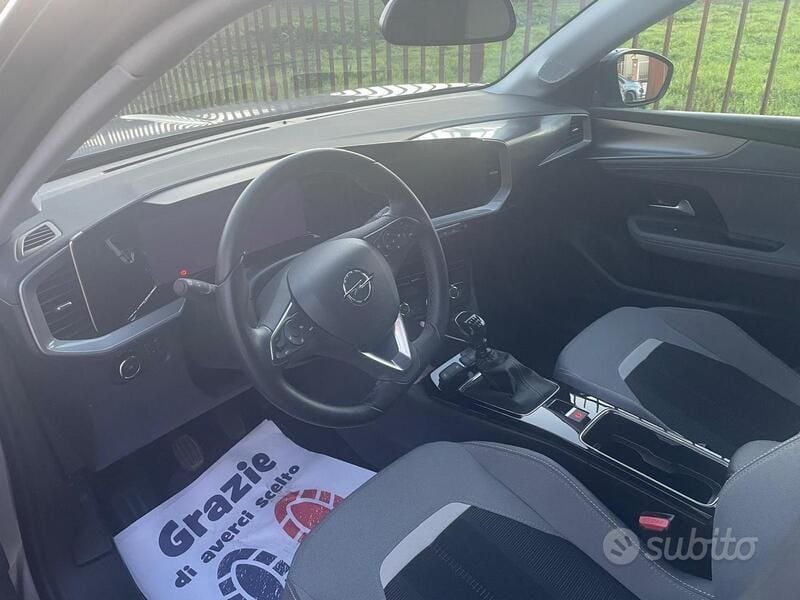 Usata Opel Mokka 101 CV (74 kW) 2023 Grigio SUV