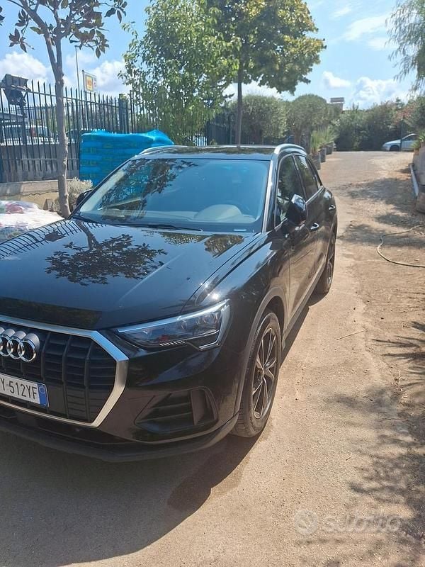 Nero Usata 2019 Audi Q3 SUV | 20.000 € (Super prezzo) - Immagine 1/4