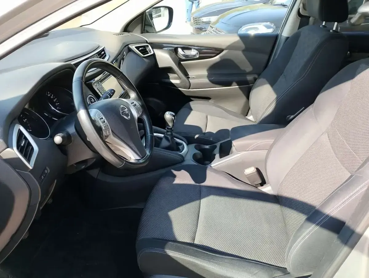 Usata Nissan Qashqai 360º 110 CV (80 kW) 2015 Grigio SUV