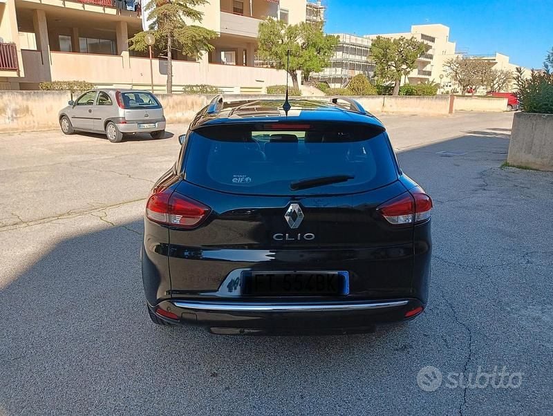 Usata Renault Clio GrandTour 75 CV (55 kW) 2018 Nero Station wagon