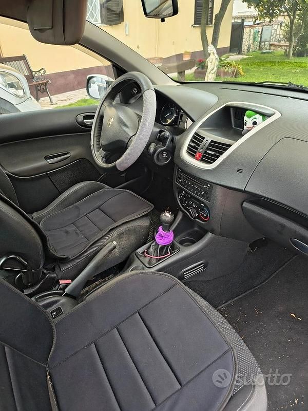 Usata Peugeot 206 68 CV (50 kW) 2010 Bianco Berlina