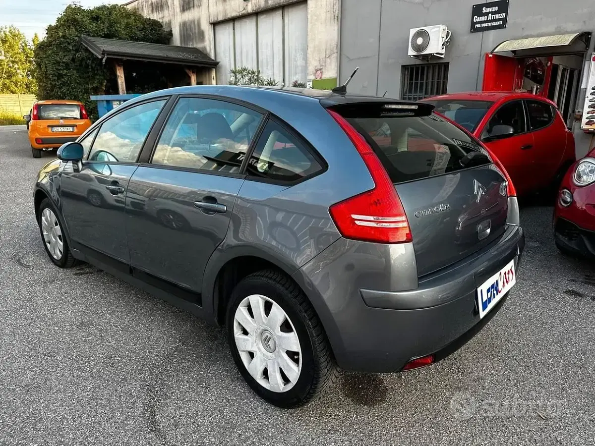 Usata Citroën C4 Elegance 109 CV (80 kW) 2005 Blu Berlina