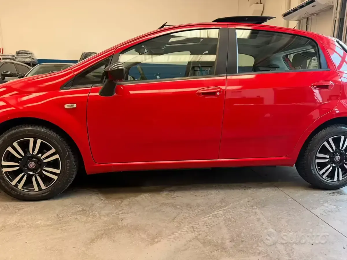 Usata Fiat Punto 2012 Rosso Utilitaria