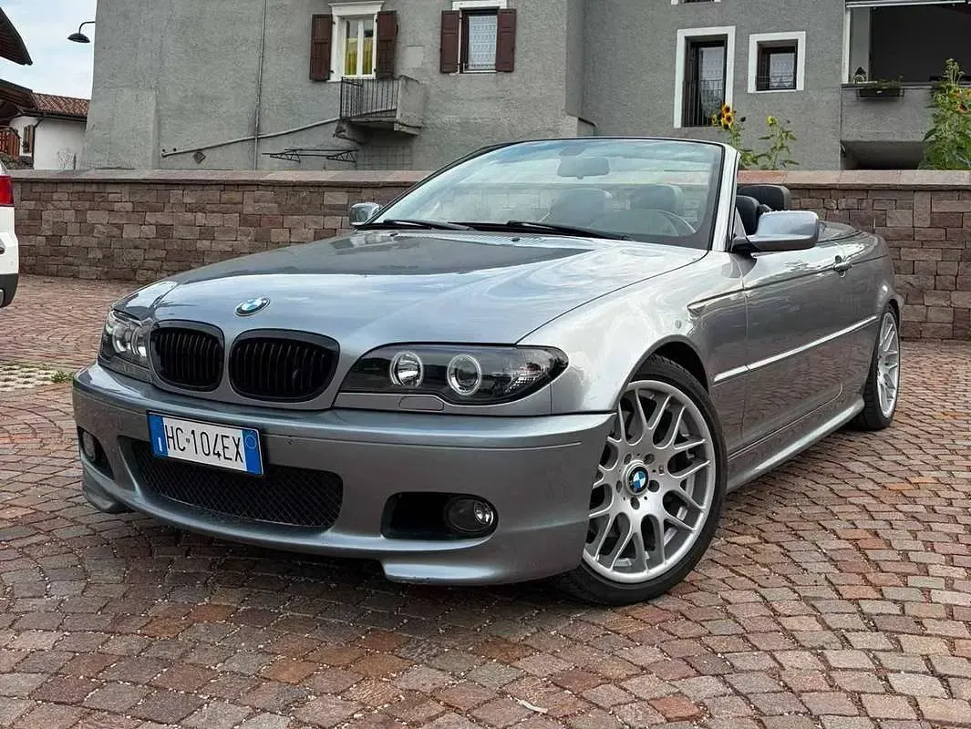 Usata BMW 330 Cabriolet 231 CV (169 kW) 2005 Grigio Cabrio