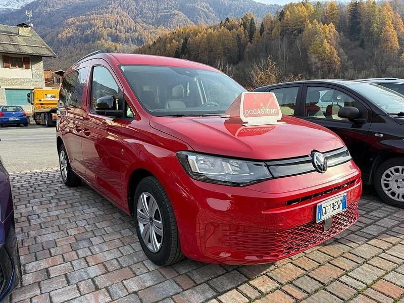 Usata VW Caddy Comfortline 114 CV (83 kW) 2022 Rosso Monovolume