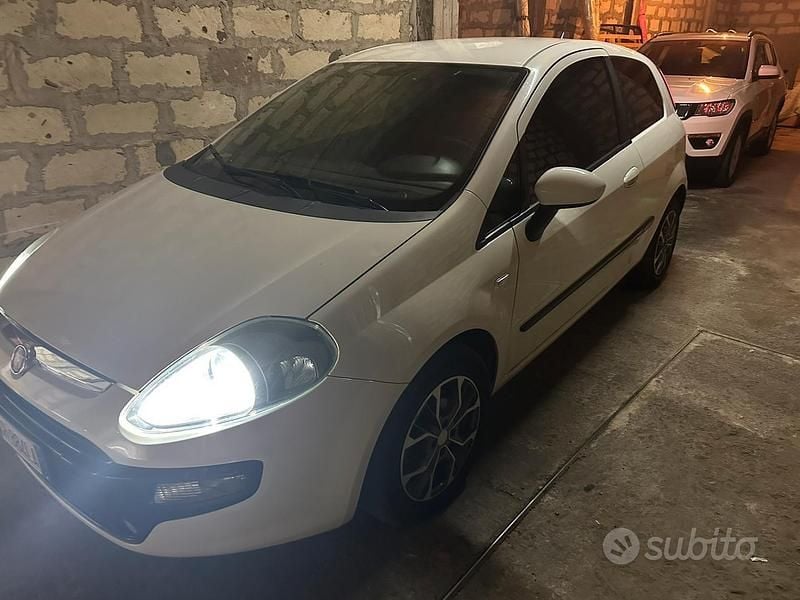 Usata Fiat Punto Evo Sport 69 CV (50 kW) 2011 Utilitaria