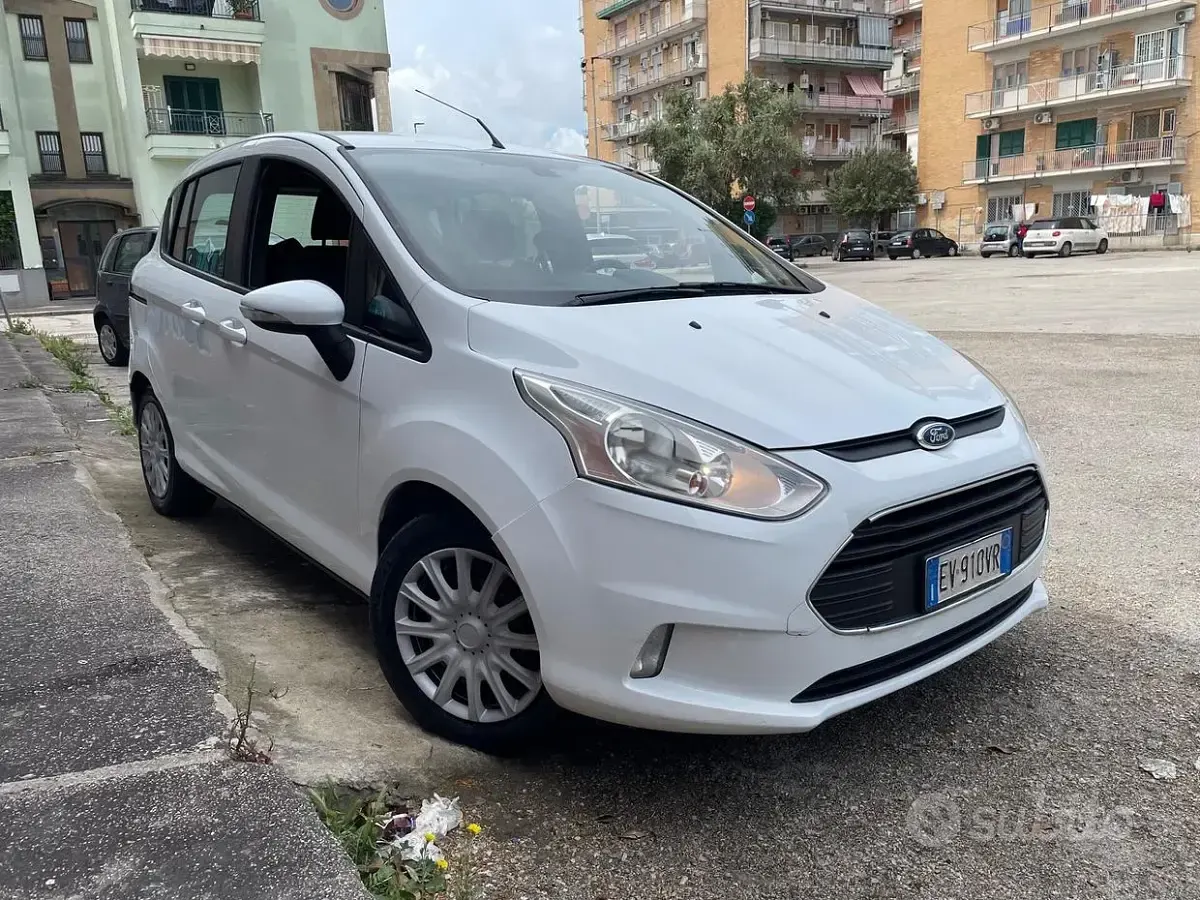 Usata Ford B-MAX 75 CV (55 kW) 2014 Bianco Monovolume