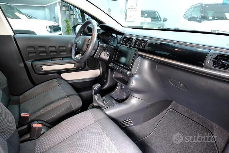 Usata Citroën C3 Shine 83 CV (61 kW) 2024 Beige Berlina