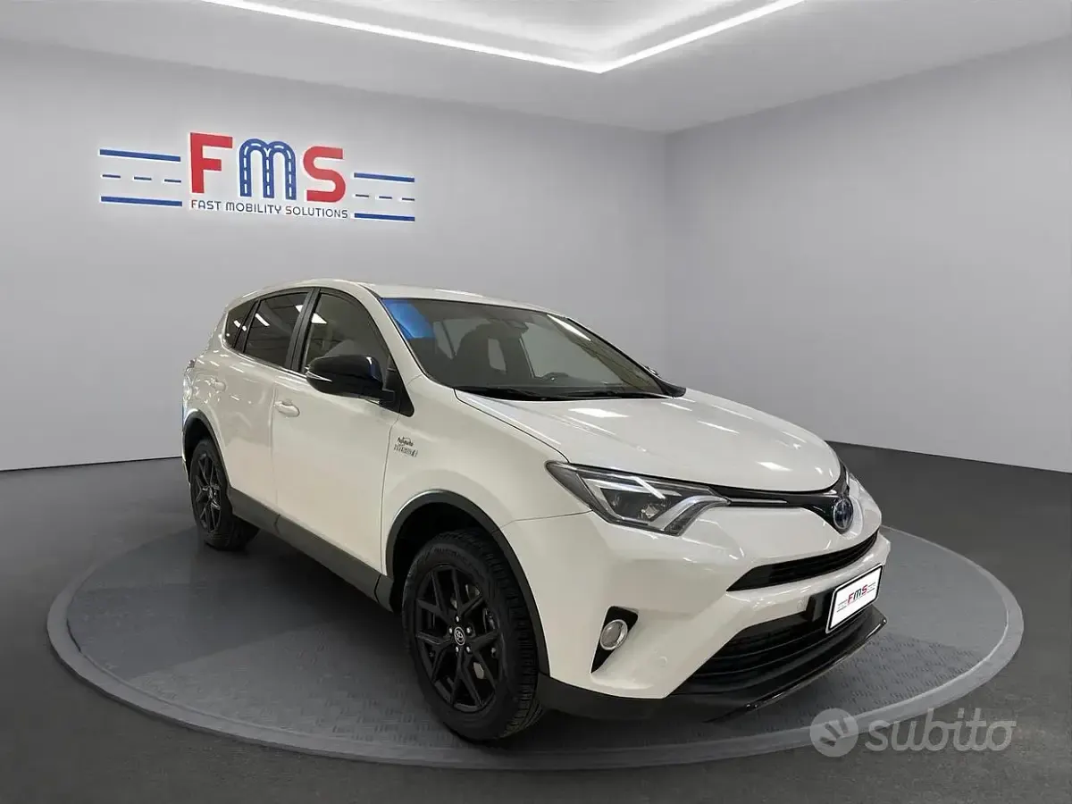 Usata Toyota RAV4 Hybrid 268 CV (197 kW) 2018 Bianco SUV