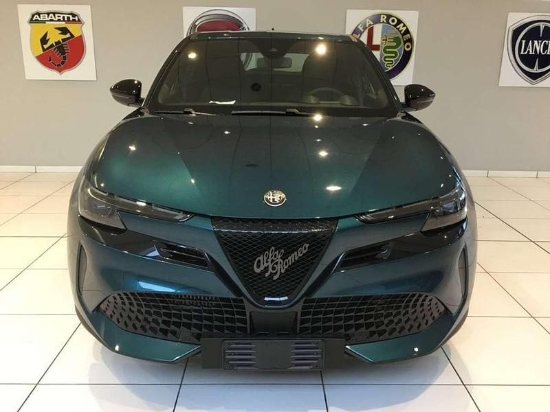 Usata Alfa Romeo Junior 114 kW (156 CV) 2025 Blu/azzurro SUV