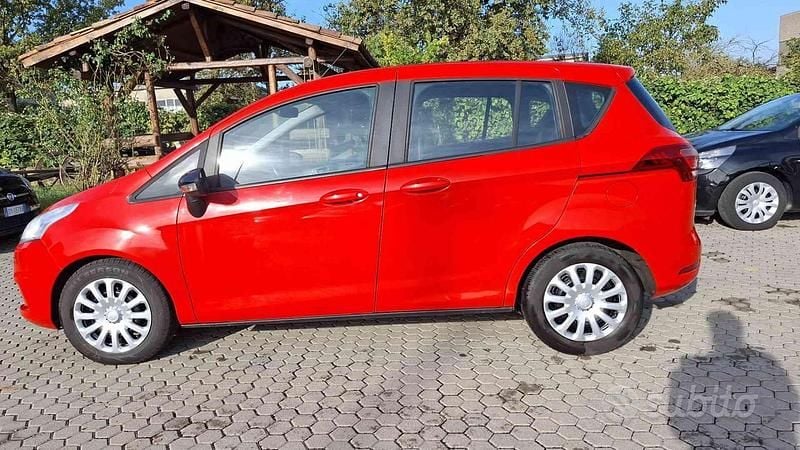Usata Ford B-MAX 75 CV (55 kW) 2016 Rosso Monovolume