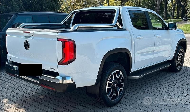 Usata VW Amarok Aventura 241 CV (177 kW) 2024 Bianco Pick-up