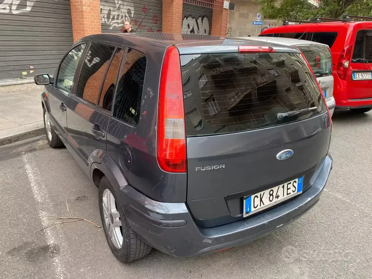 Usata Ford Fusion 101 CV (74 kW) 2003 Utilitaria