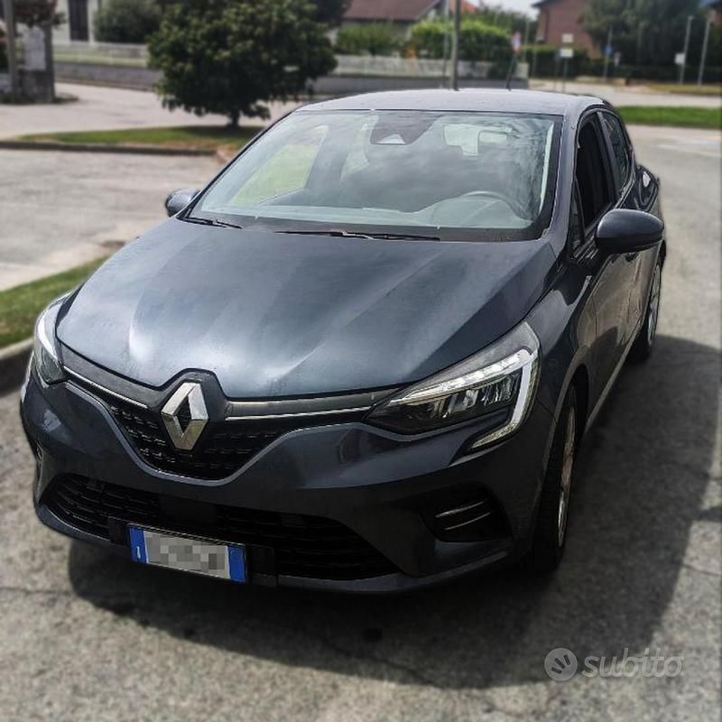 Usata Renault Clio V 140 CV (102 kW) 2021 Grigio Utilitaria