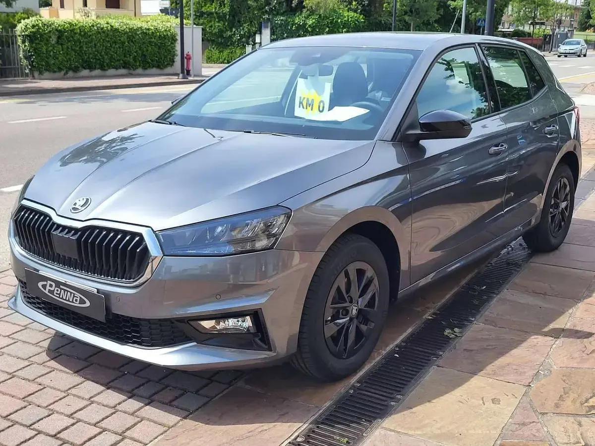 Nuova Skoda Fabia 95 CV (69 kW) 2025 Grigio graphite Utilitaria
