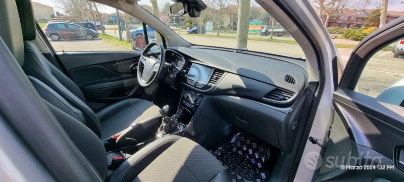 Usata Opel Mokka 110 CV (80 kW) 2017 Grigio SUV