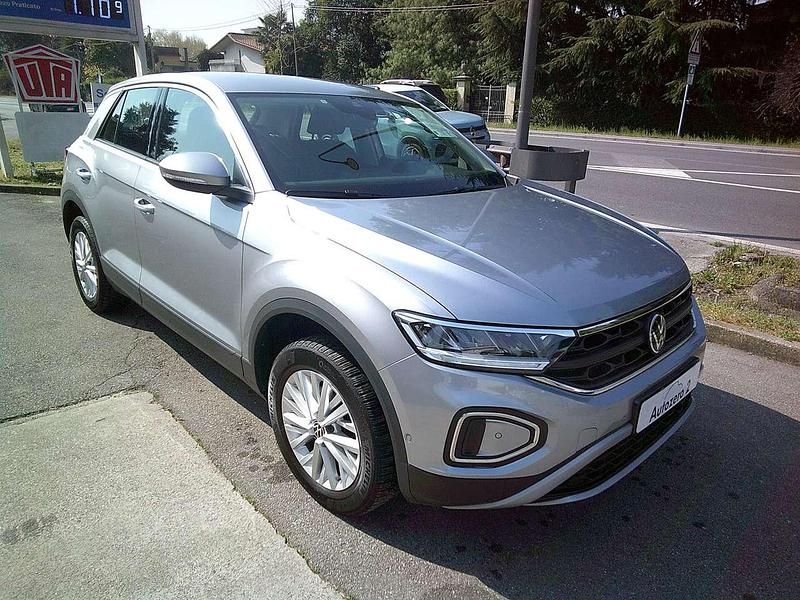 Usata VW T-Roc Life 110 CV (80 kW) 2023 Grigio SUV