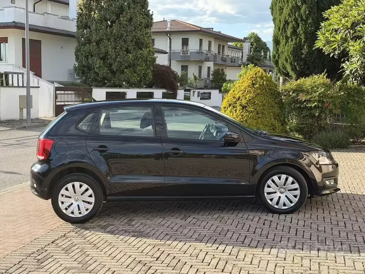 Usata VW Polo Comfortline 90 CV (66 kW) 2011 Nero Utilitaria