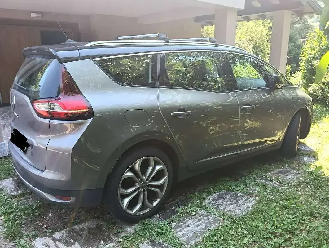 Usata Renault Grand Scénic IV 140 CV (102 kW) 2018 Grigio Monovolume