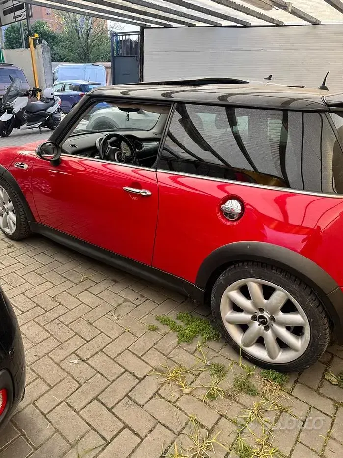Usata Mini Cooper S 170 CV (125 kW) 2004 Rosso Utilitaria