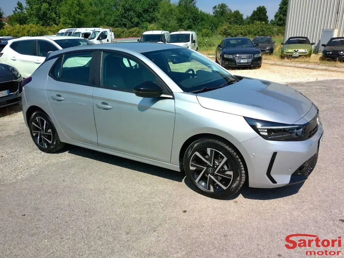 Usata Opel Corsa 75 CV (55 kW) 2023 Argento Utilitaria