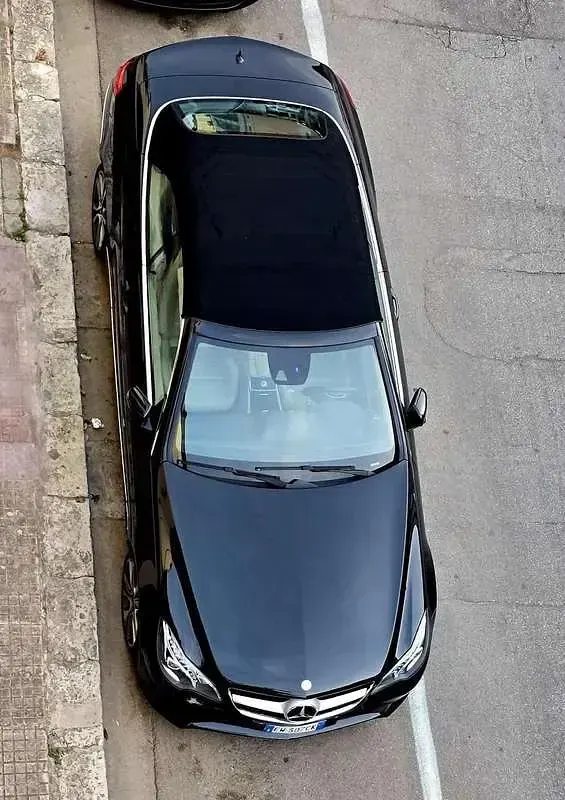 Usata Mercedes E250 Avantgarde 204 CV (150 kW) 2013 Cabrio