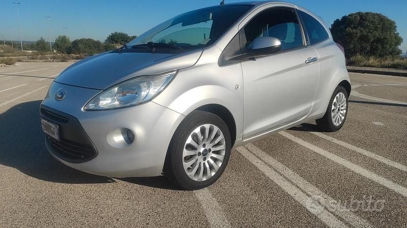 Usata Ford Ka Titanium 75 CV (55 kW) 2013 Grigio Utilitaria