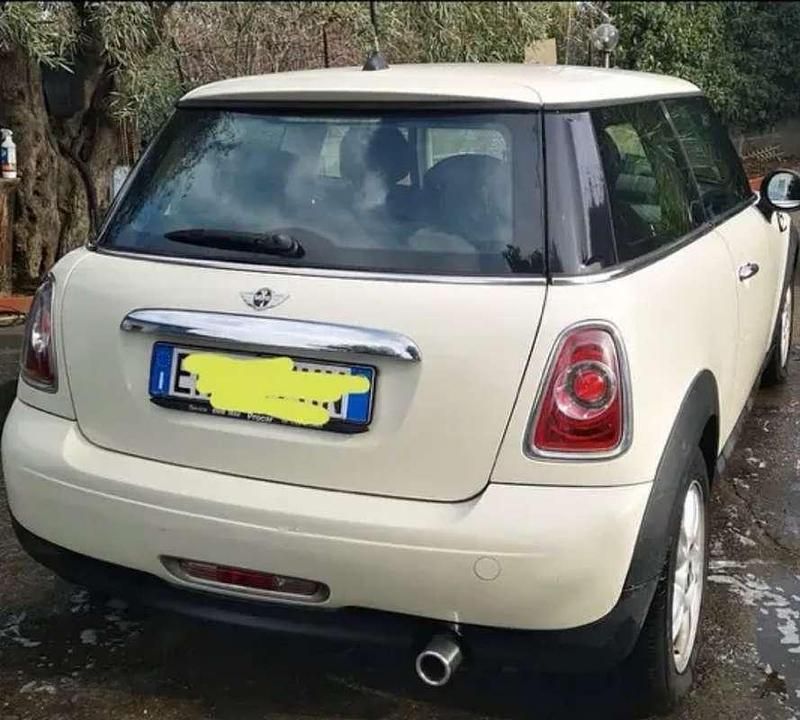 Usata Mini ONE 98 CV (72 kW) 2011 Beige Utilitaria