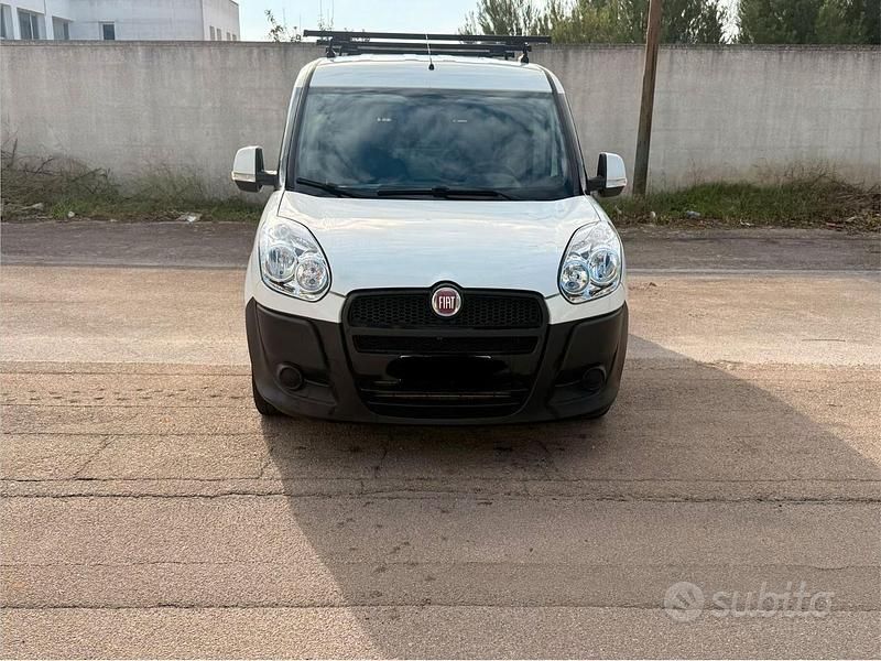 Bianco Usata 2015 Fiat Doblò Monovolume | 7500 € - Immagine 1/4