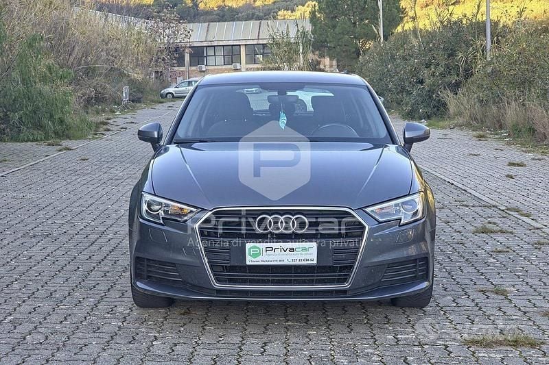 Usata Audi A3 Sportback Sport 116 CV (85 kW) 2017 Grigio Utilitaria