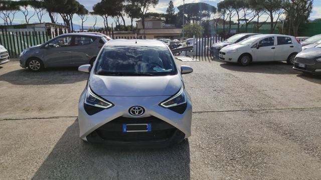 Usato 2021 Toyota Aygo 1.0 Benzin 72 CV (15.800 €)