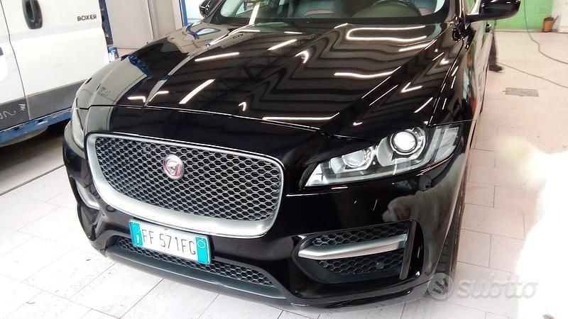 Usata Jaguar F-Pace 180 CV (132 kW) 2016 Nero SUV