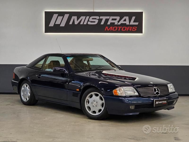 Usata Mercedes SL300 245 CV (180 kW) 1989 Blu Cabrio